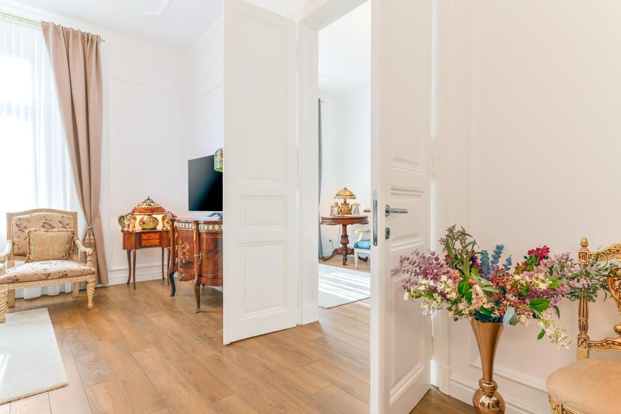 Luxury Class Apartment - 1St Floor, Large Apartment, Downtown, Newly Renovated, Fast Wifi, 4X Air Conditioning Zagabria Esterno foto