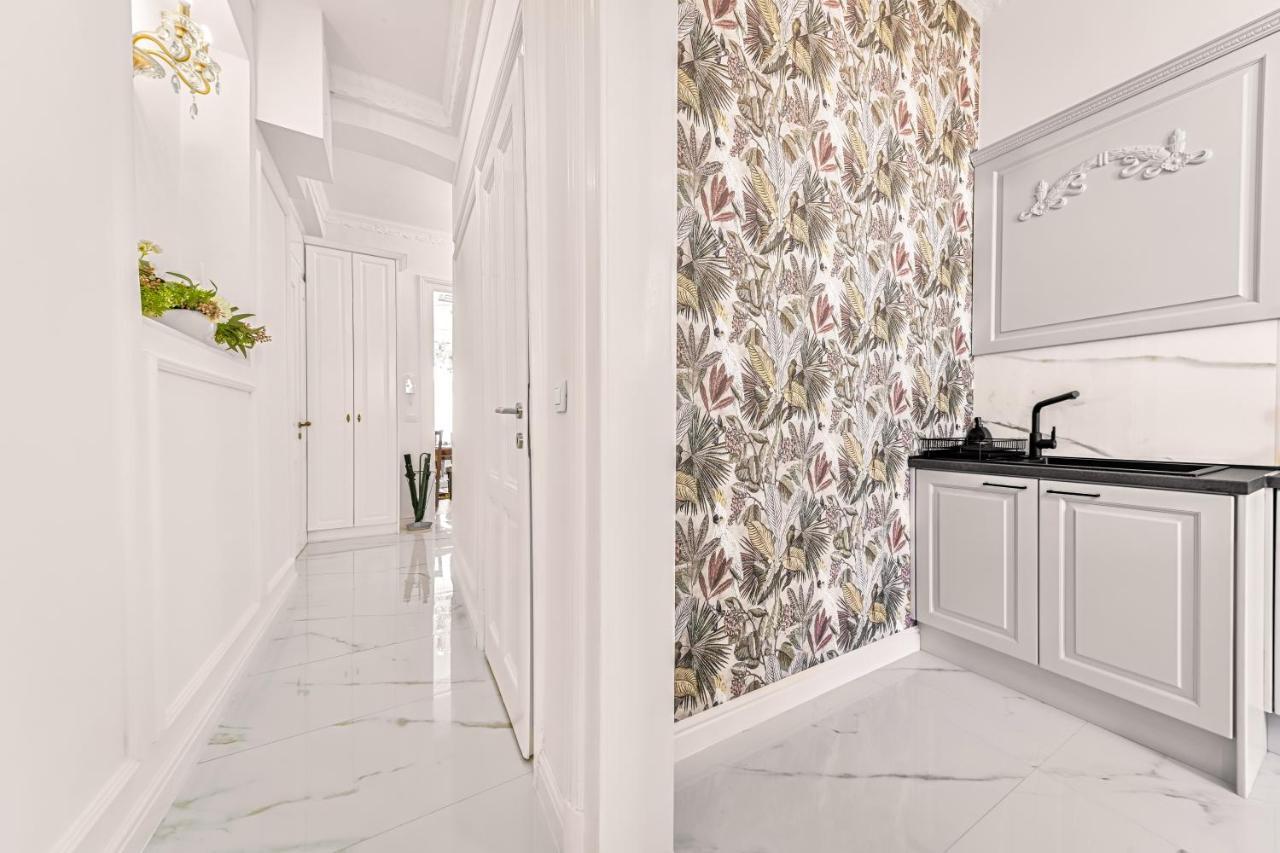 Luxury Class Apartment - 1St Floor, Large Apartment, Downtown, Newly Renovated, Fast Wifi, 4X Air Conditioning Zagabria Esterno foto